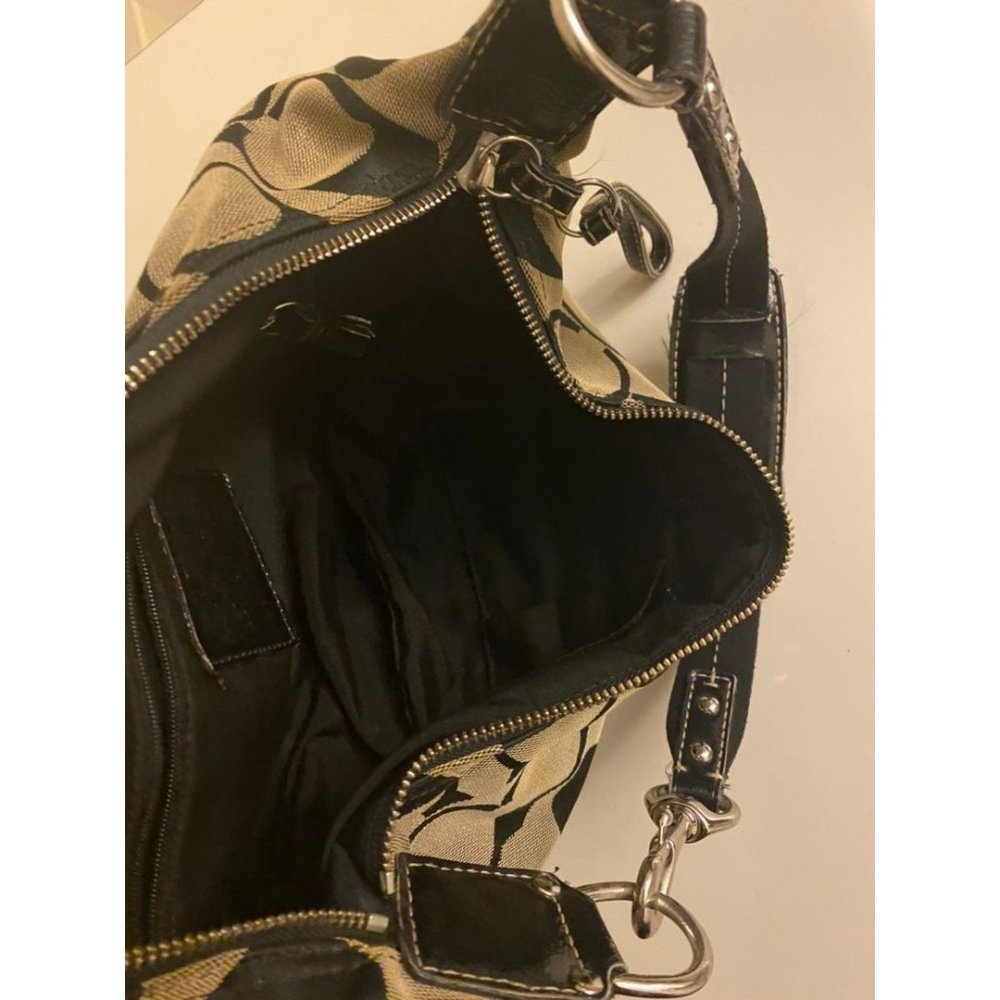 *Authentic Coach Purse - Picture 4 of 8